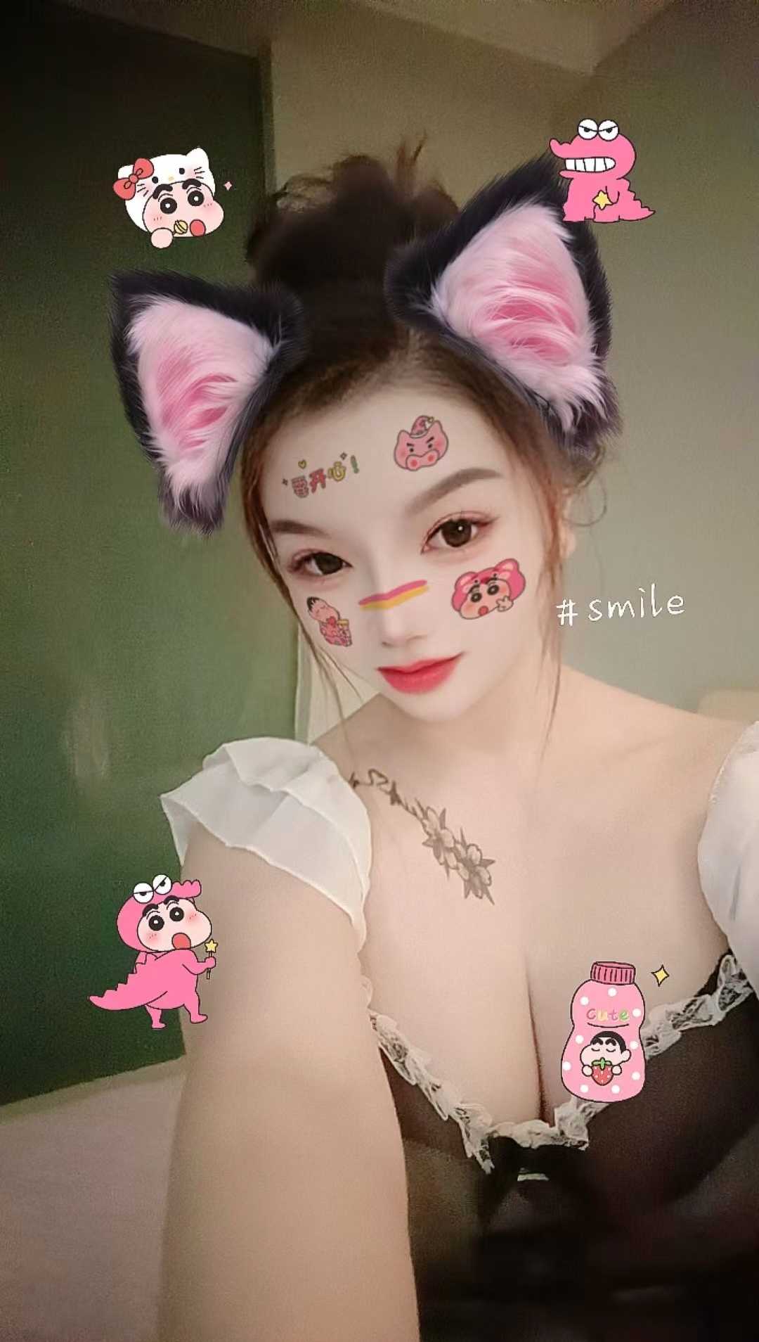 会臀推的丰乳少妇