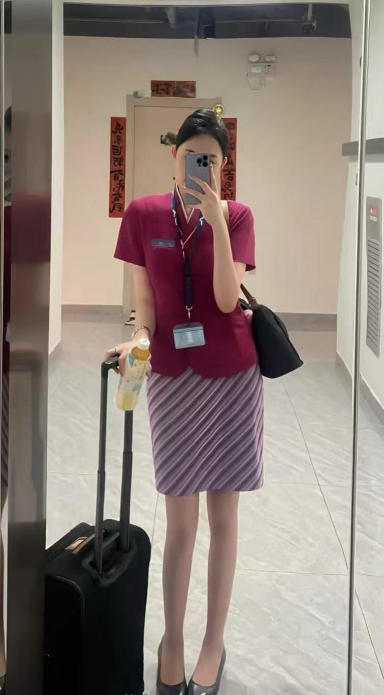 在职空乘，时间不定，可空降任何城市，照片视频资料保证真实可靠！