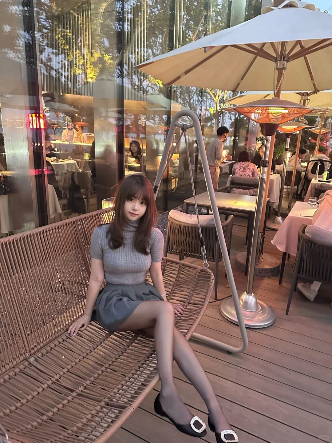 公司白领兼职高端外围，前凸后翘