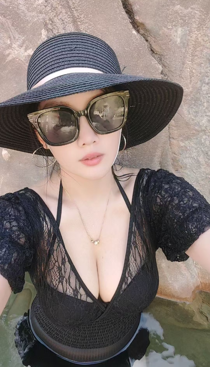 兼职美乳御姐妞妞