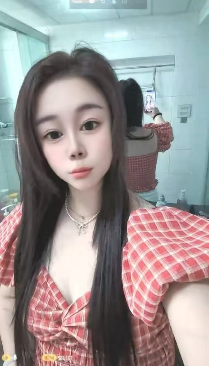 美艳大奶小少妇贝贝