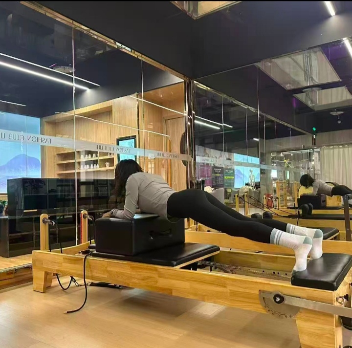 极品健身辣妹鑫鑫