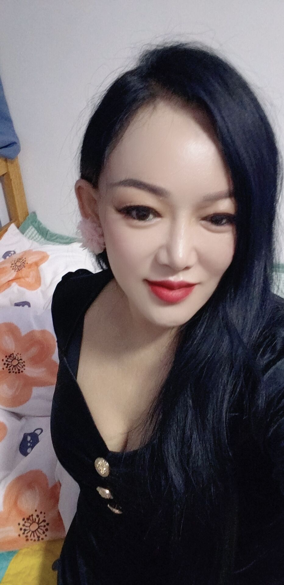 腿长丰满的少妇姐姐