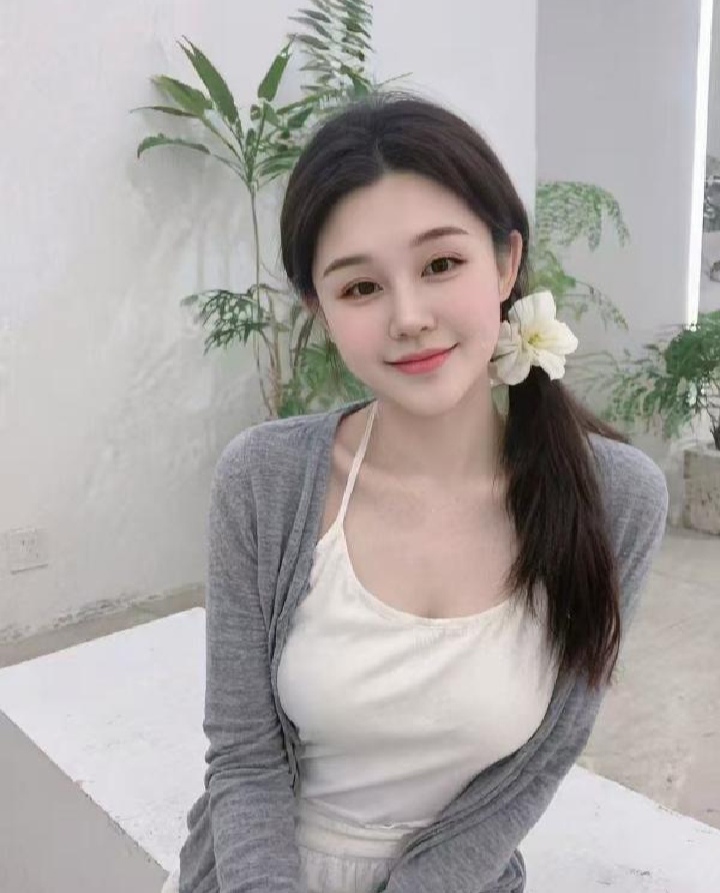 南站02年兼职甜妹