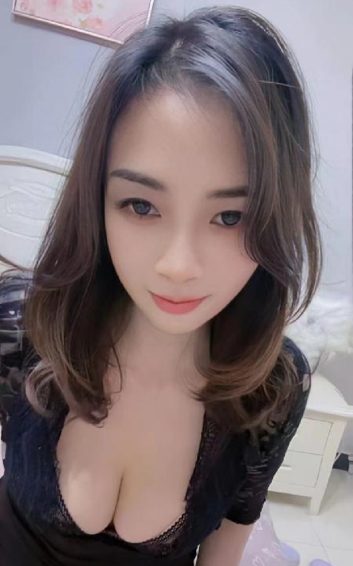 迎泽气质美乳小少妇