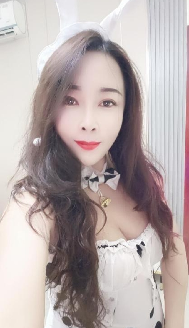 碑林情趣少妇柔情