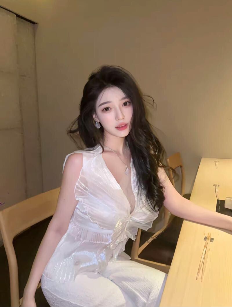 身材皮肤好的兼职御姐