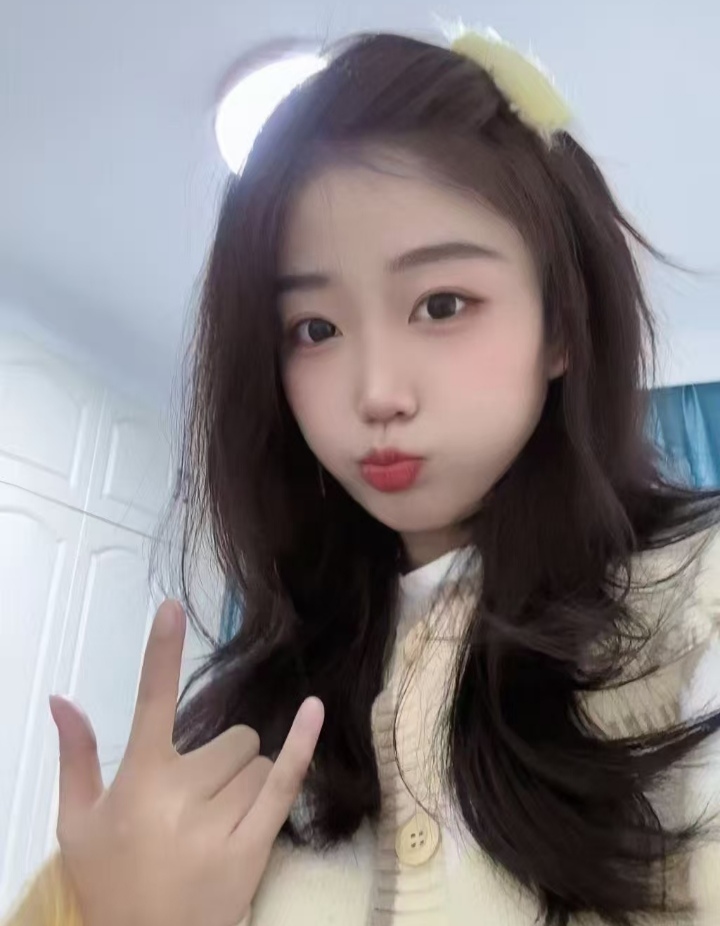 白嫩甜妹牛腩萝卜丁