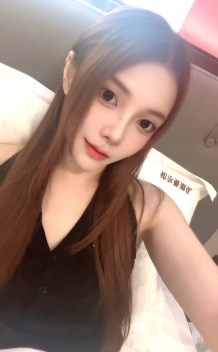 岳麓白嫩甜妹小玛丽