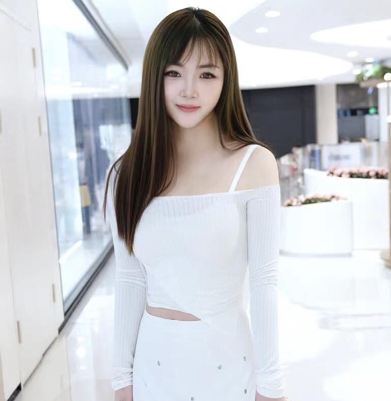 白云新人琳琳 8号线鹅掌坦d出口 d胸很细腻