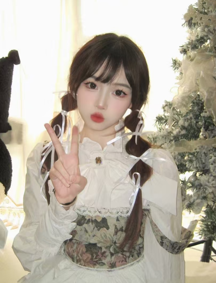 水润多汁嫩妹莹莹