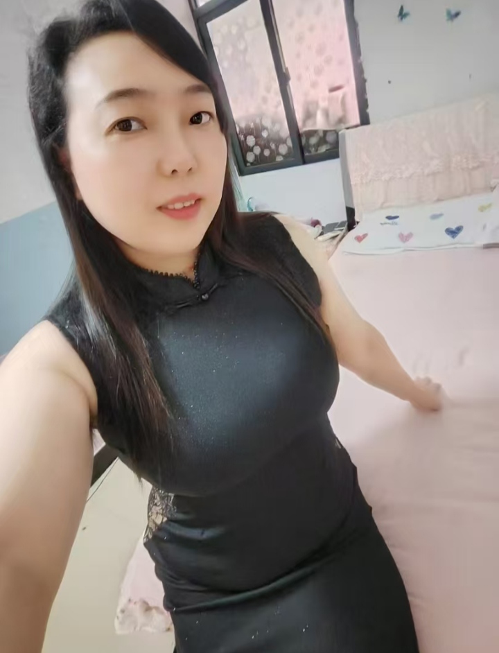 丰满服务系少妇小丽