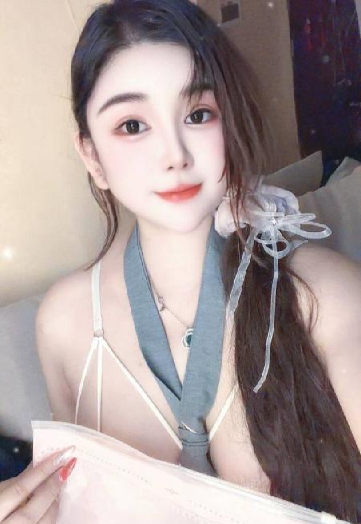 福田巨乳炮架佩琪