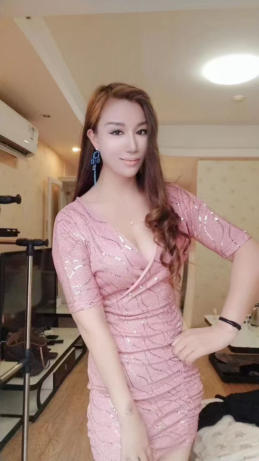 眼神会勾人的小姐姐