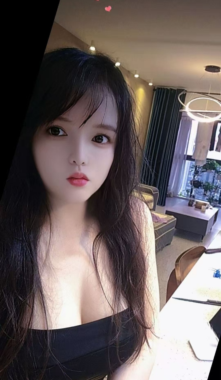 天心爆乳辣妹小艾