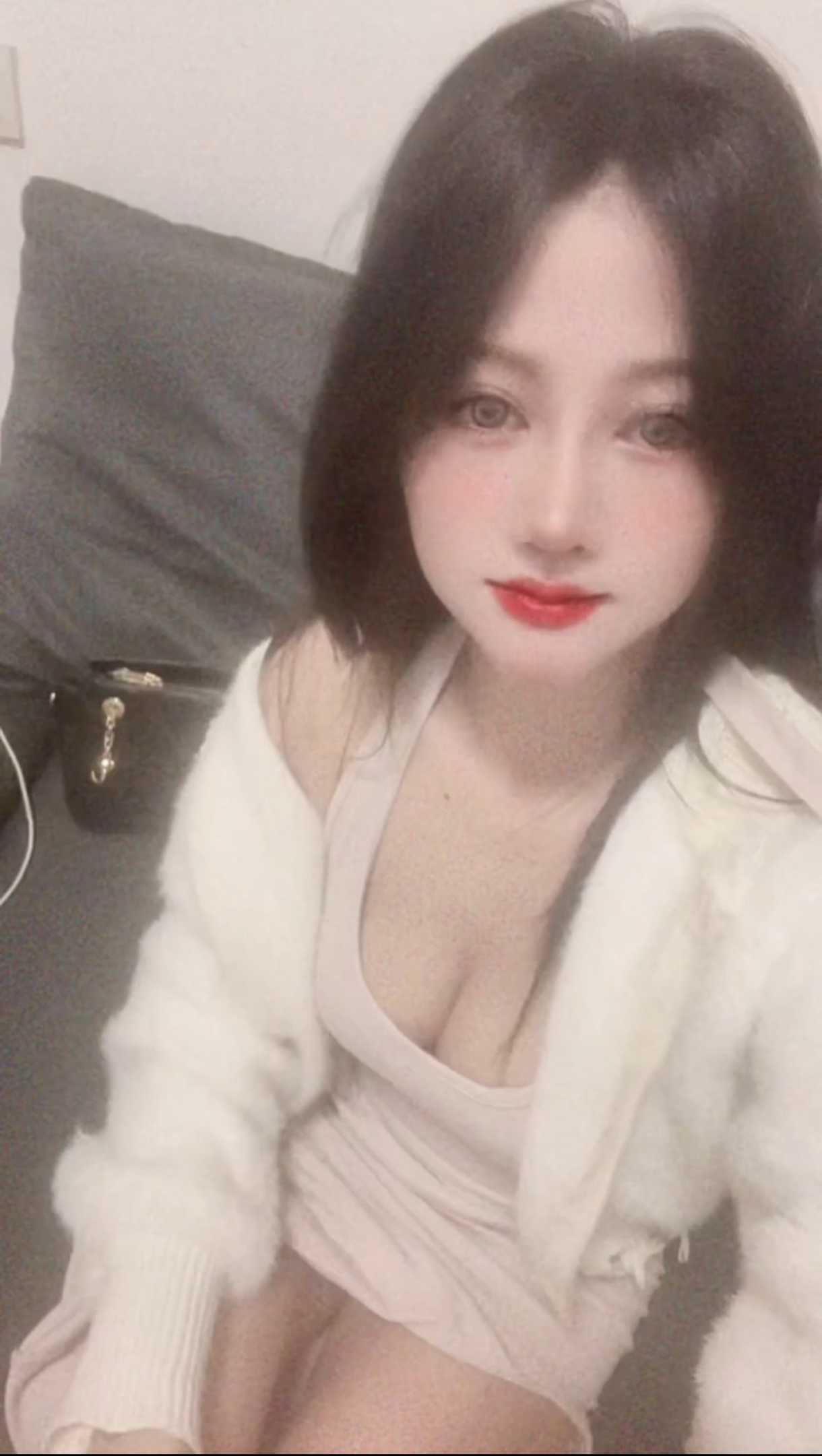 东莞长安05年甜辣辣 163cm 85 c杯 快餐200起 性价比高