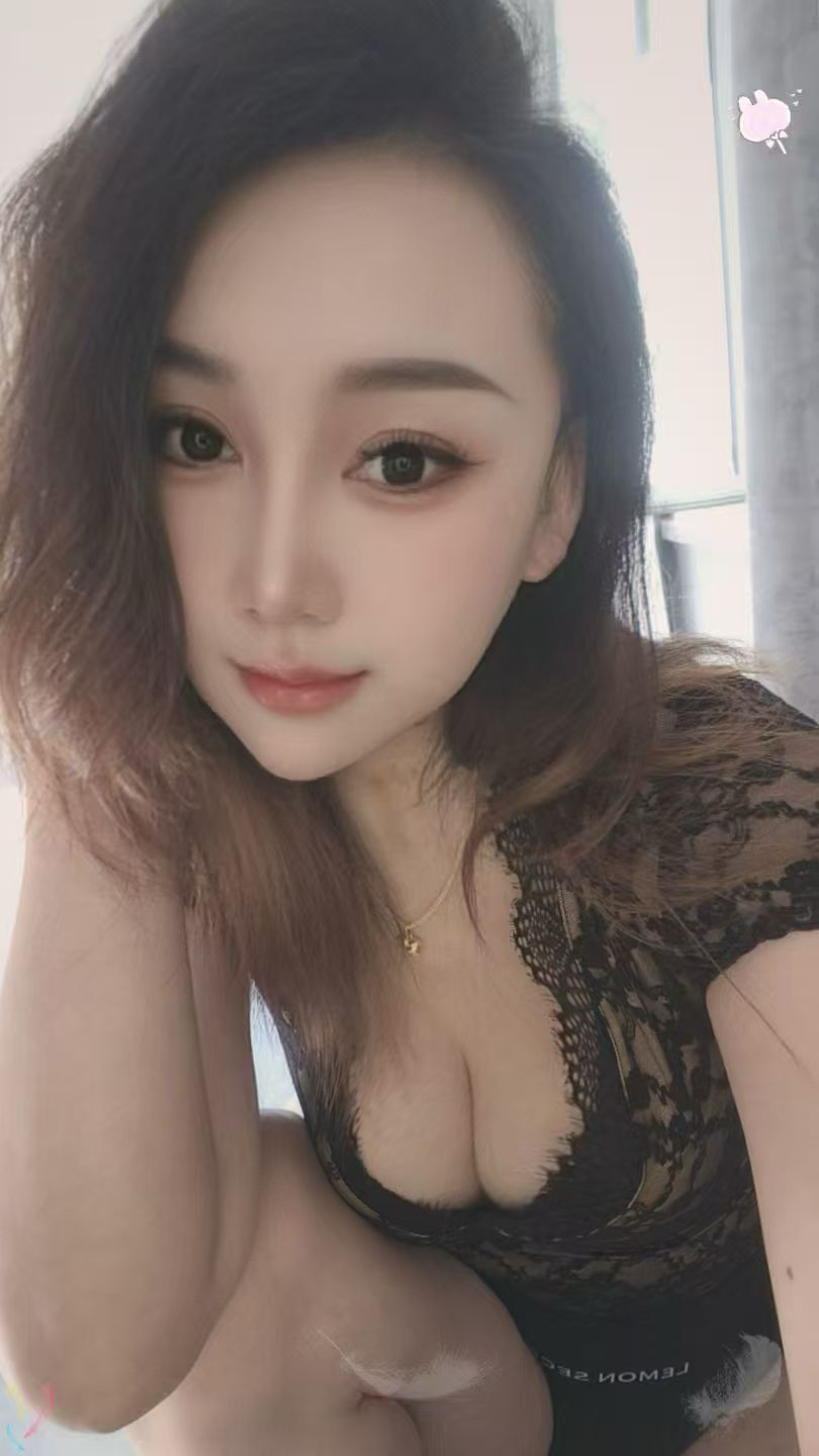 27岁反差性感妹妹