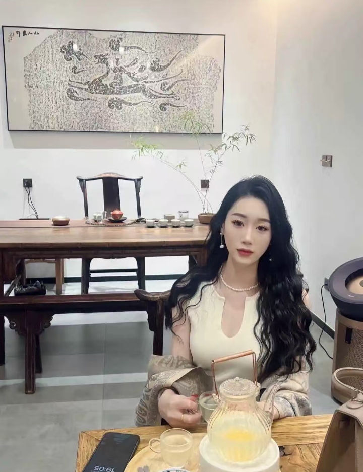 鼓楼美腿辣妹蜜儿