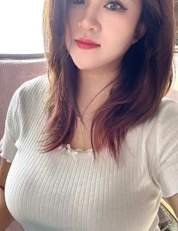 朝阳爆乳御姐秋秋