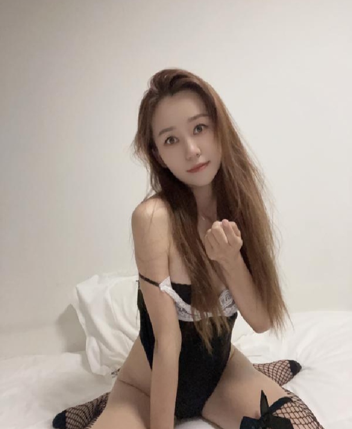 白云情趣御姐娟娟