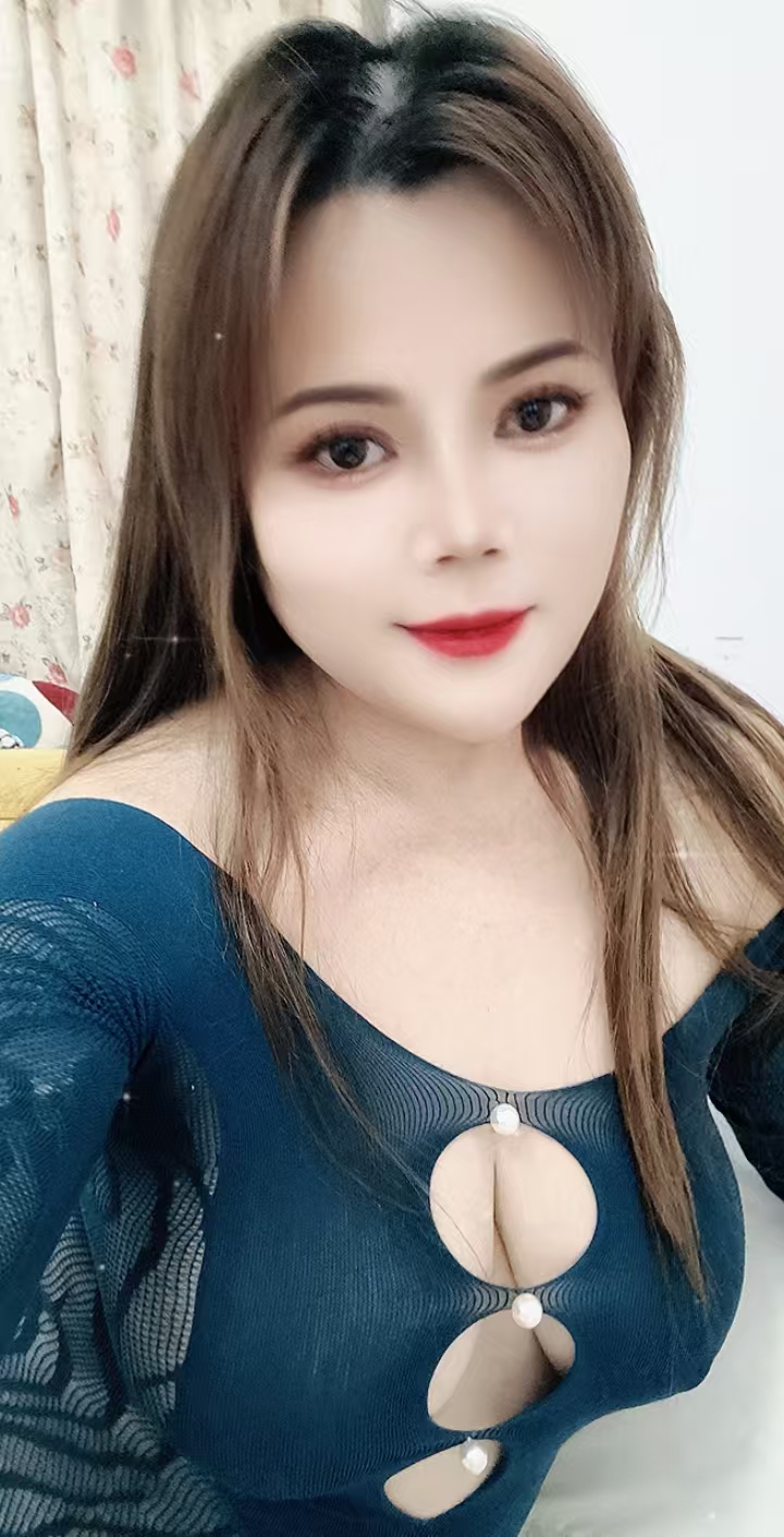 坦洲巨乳波霸，圆臀波波姐