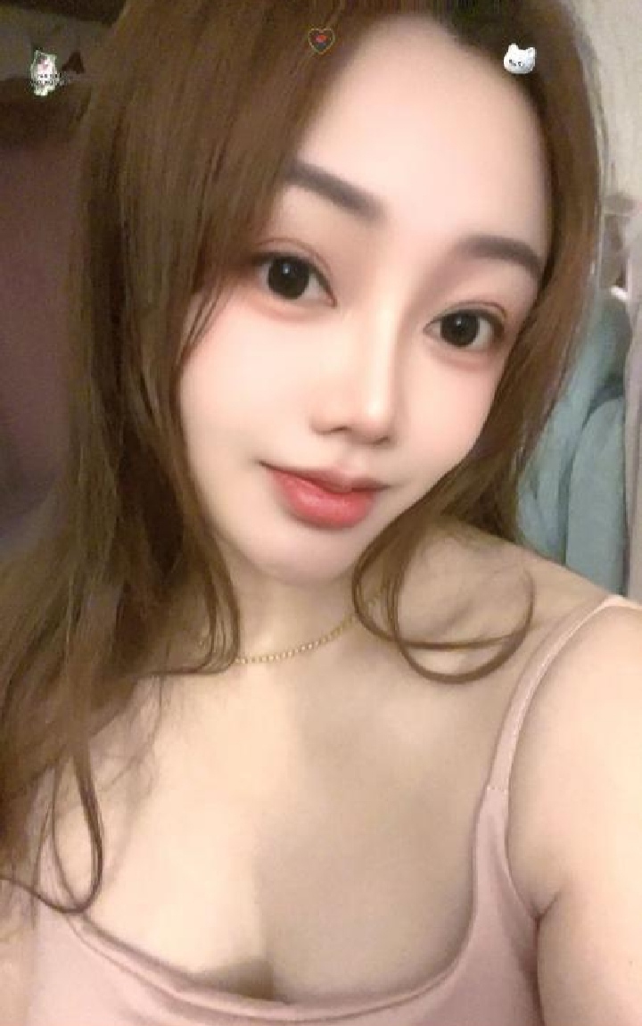 清新美妞可爱多