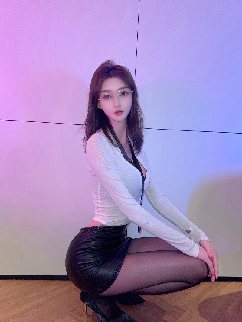 天河超模樱桃 裸高175 c杯手感紧实有弹性 五星推荐