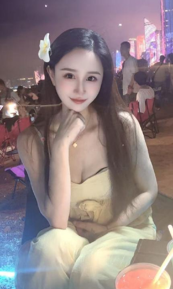 情趣美乳辣妹小雪