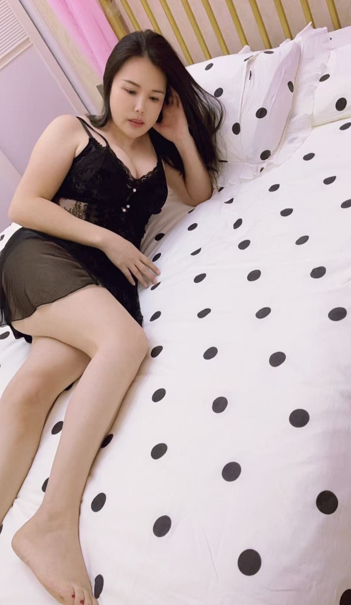 情趣丰满美少妇飞碟