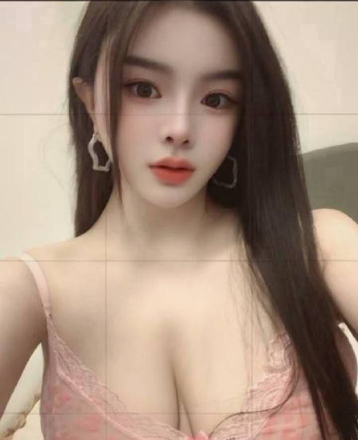 爆乳蜜桃臀尤物梦瑶