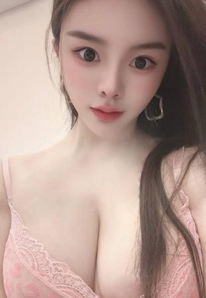 爆乳蜜桃臀尤物梦瑶