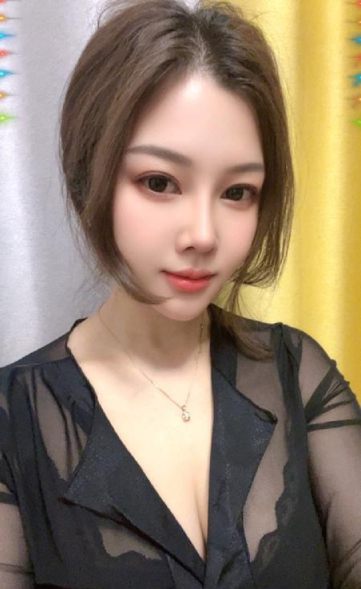 翘臀美乳人妻娜娜