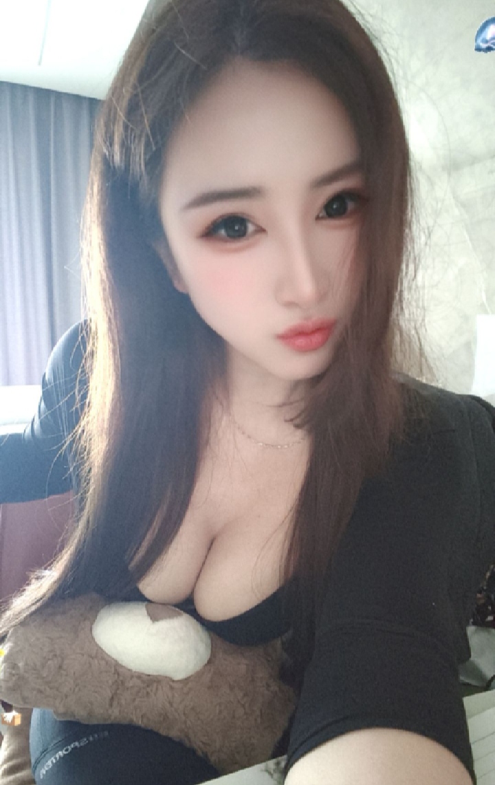 天河美乳Sao妹露露