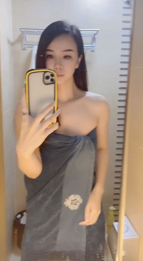 光明肤白御姐白白