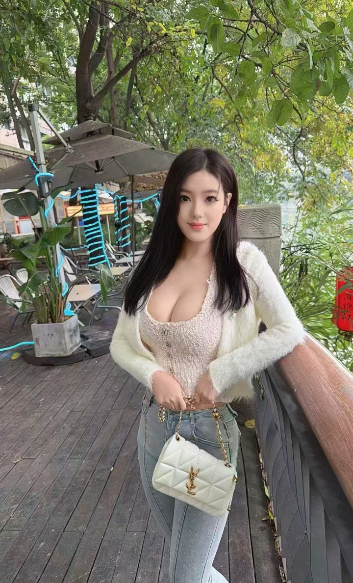 兼职美乳辣妹糖糖