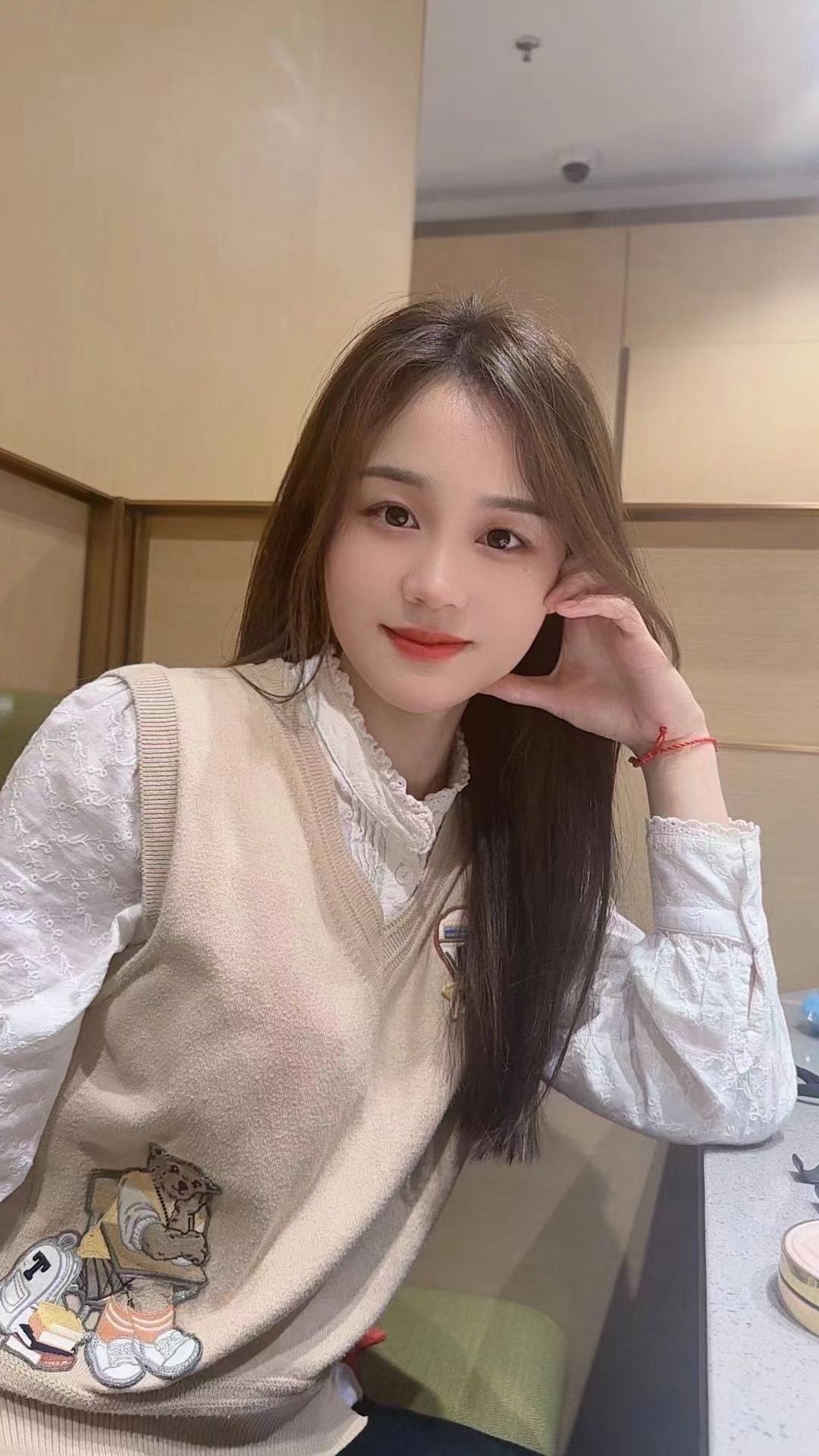 同城约会，在校学生，见人付款