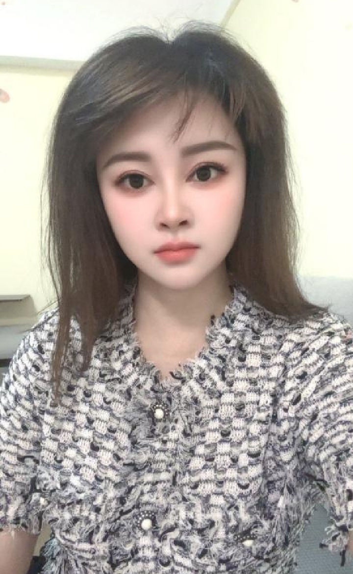 天心大奶服务系小姐姐