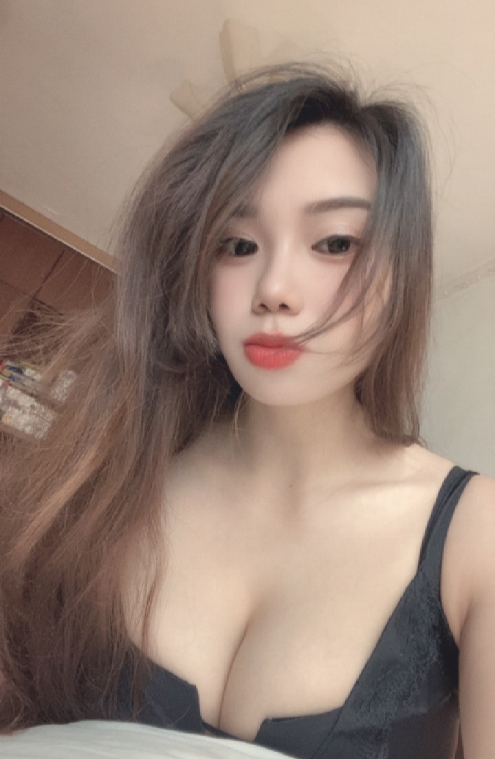 海珠大奶肉臀雪儿