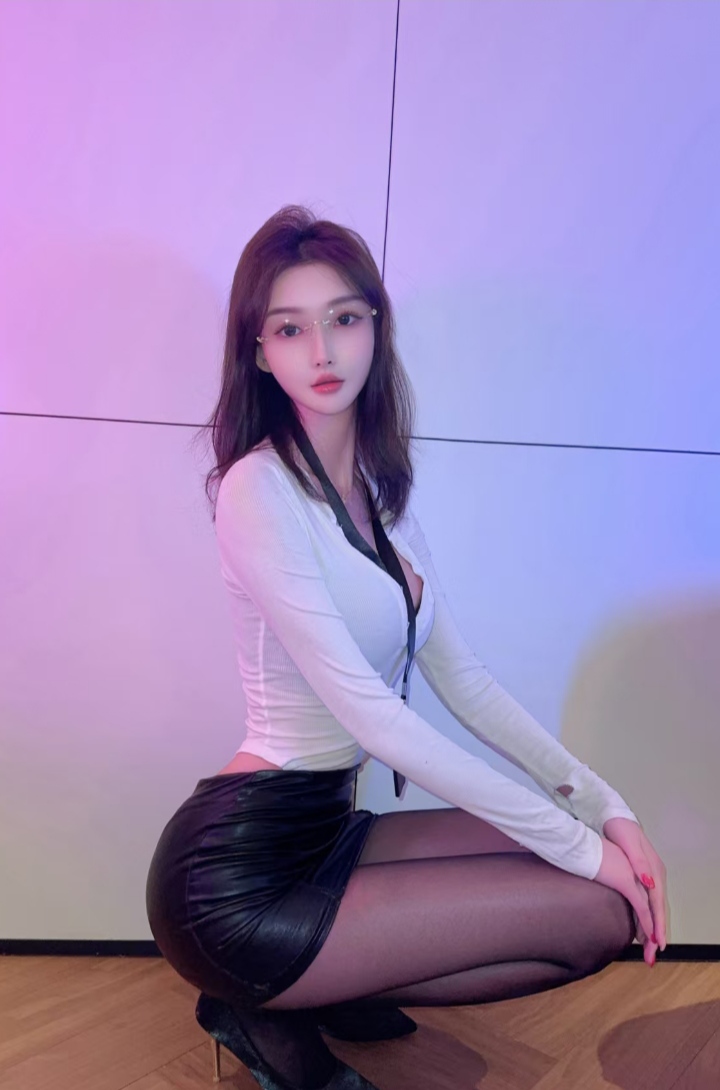 天河情趣眼镜尤物樱桃