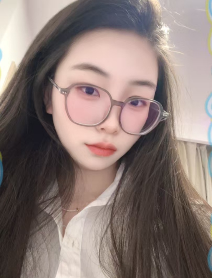 白嫩眼镜甜妹小海绵