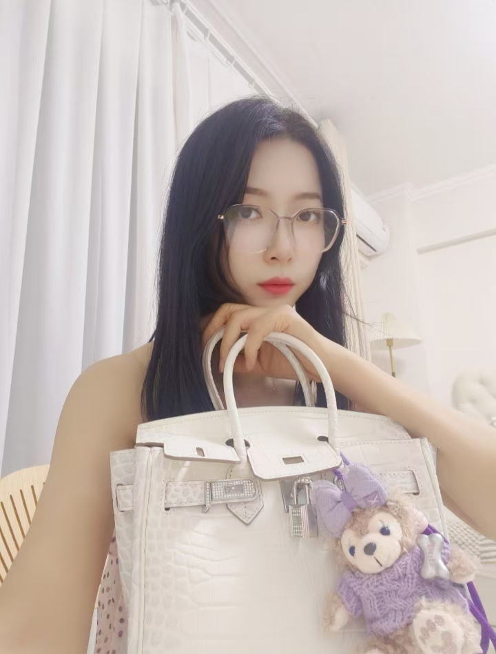 丰台诱人眼镜御姐煊煊