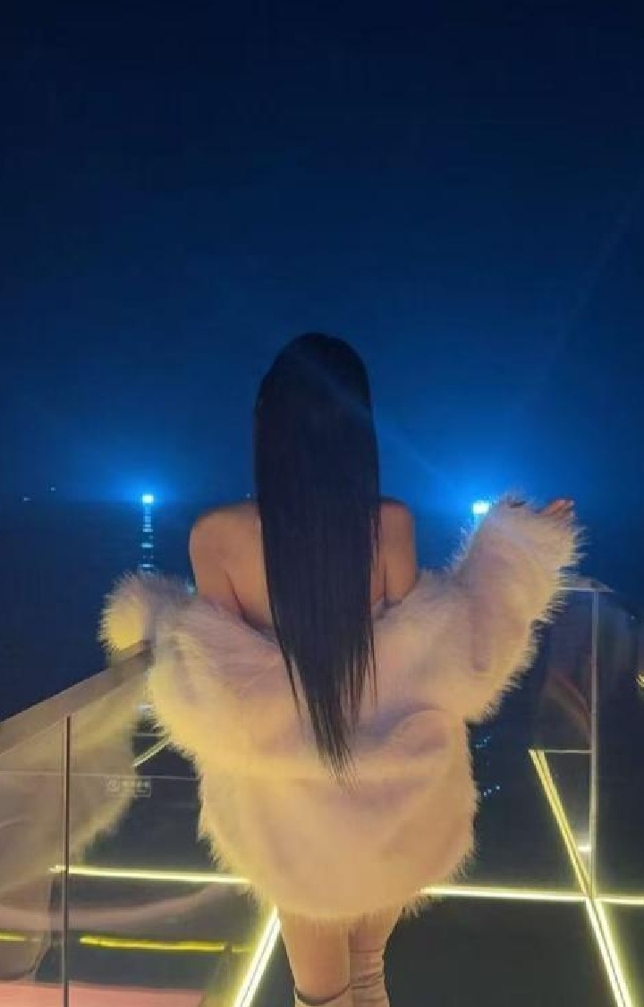 芙蓉美臀热辣小依