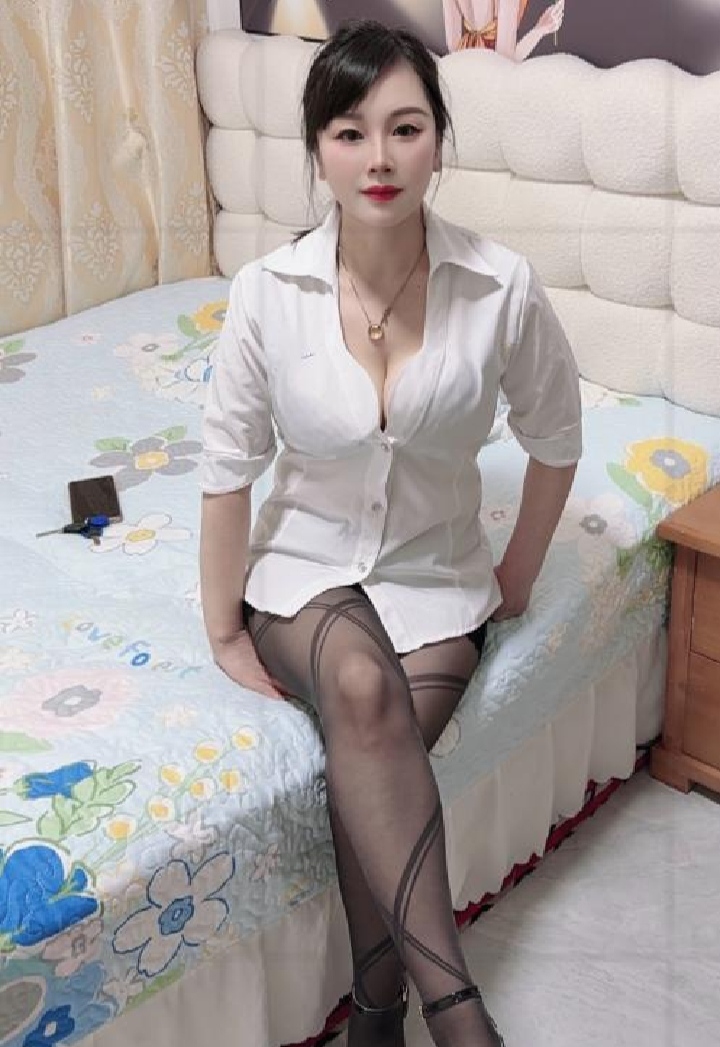 丰乳肥臀御姐爱雪