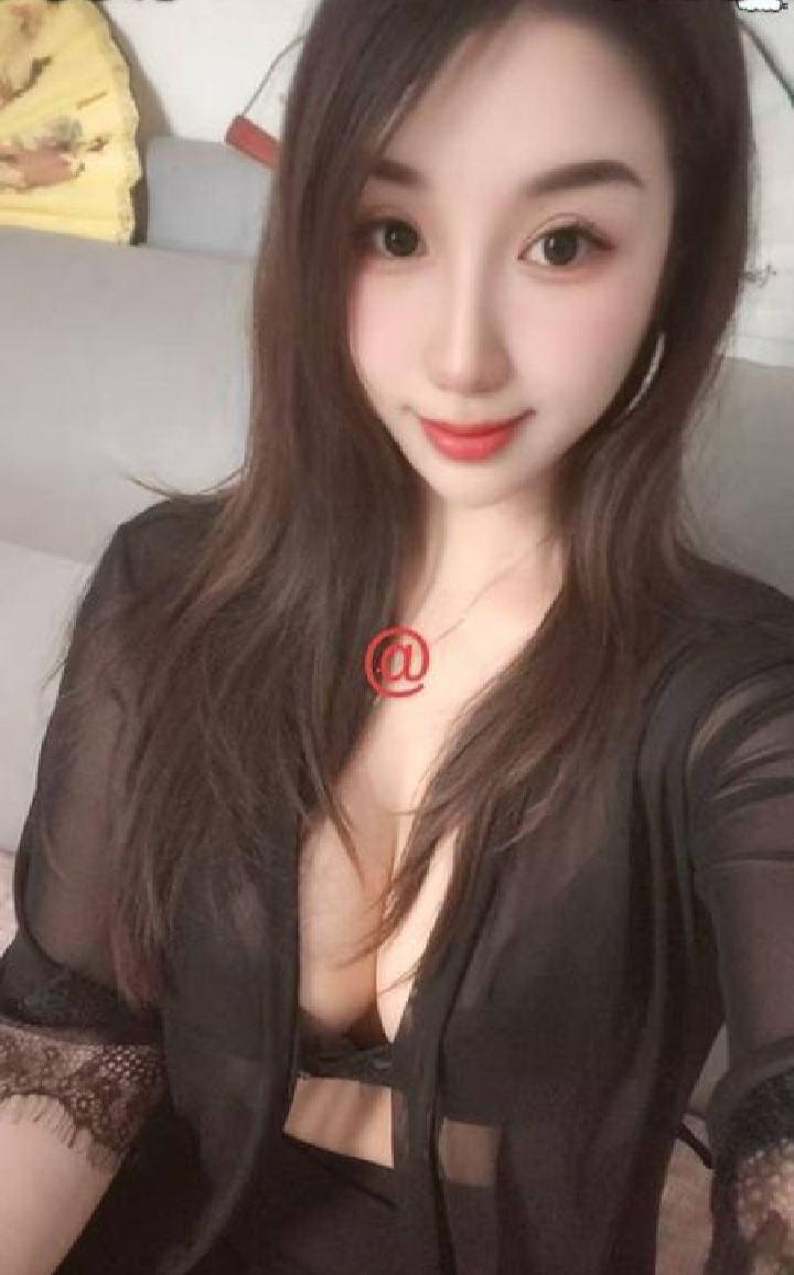 朝阳魅惑大奶妹锦盈