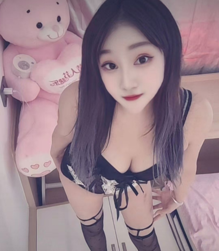 丰满情趣辣妹芳芳