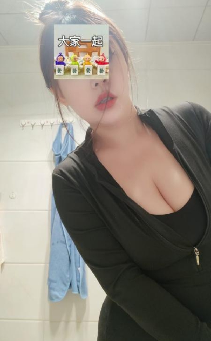 汉口巨乳辣妹苗儿