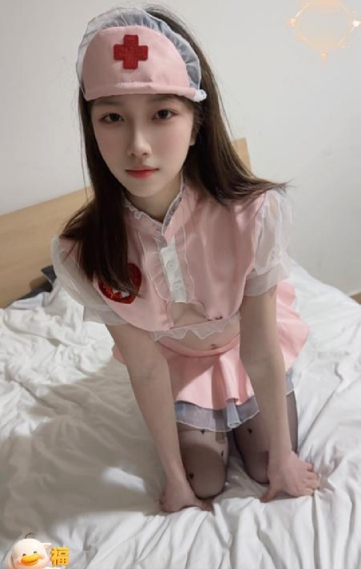 坂田情趣制服嫩妹