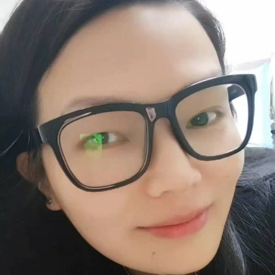 带眼镜耐草熟妇