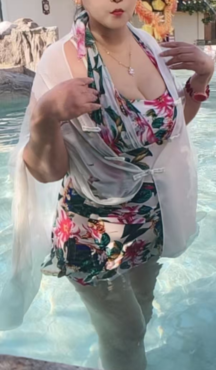 张府园爆乳少妇雨蝶