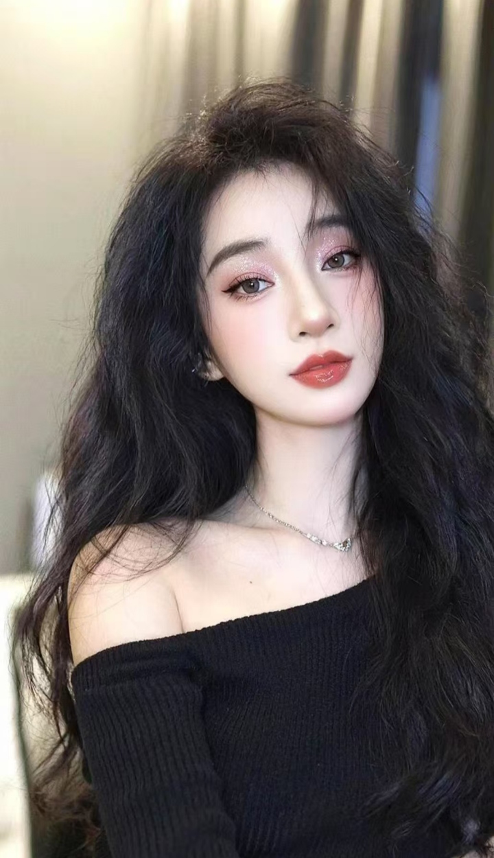 纯欲美妞爱喝蜜雪冰城